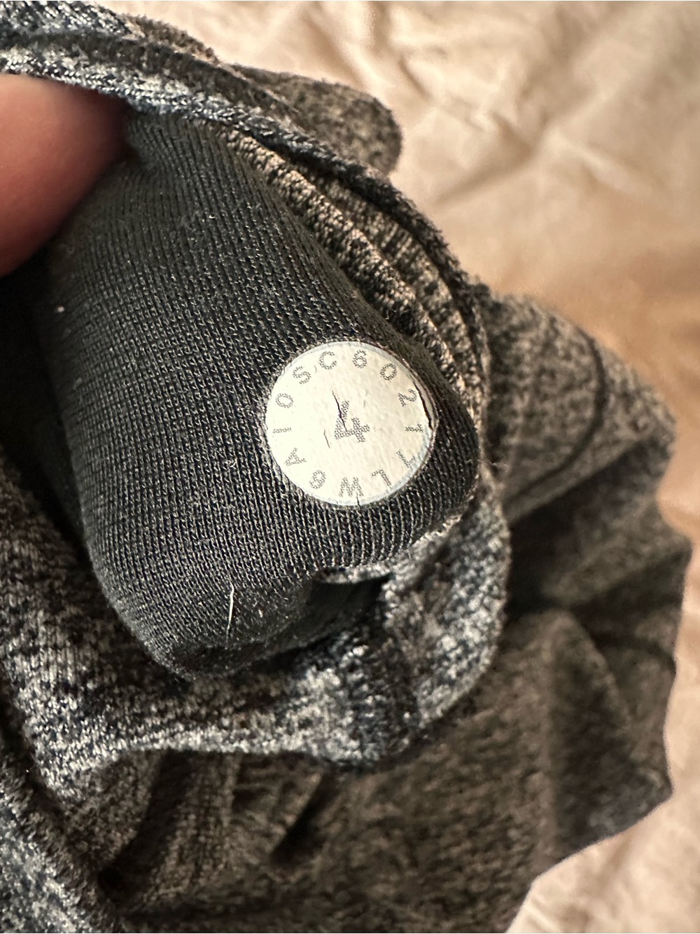 Lululemon High-Rise Crop Leggings Heathered Black Gray Size 4 - Picture 6 of 7